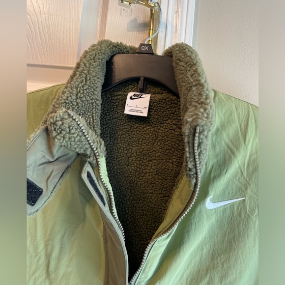 Womens Nike jacket/coat size S - Picture 2 of 6